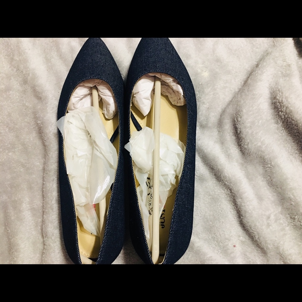 Dark-Wash Denim Pointed-Toe Flats